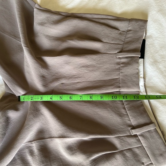 NWT Aritzia The Effortless Pant Size 6 in Taupe - Picture 10 of 12